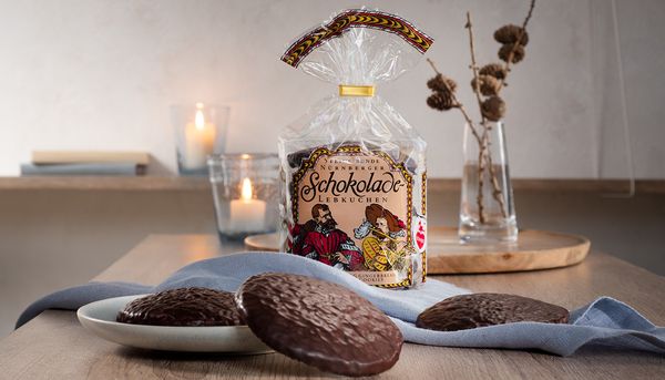 Choice chocolate coated Lebkuchen 