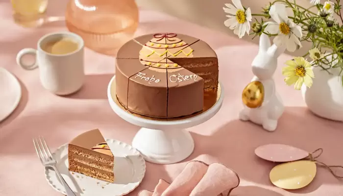 Golden egg Easter cake 